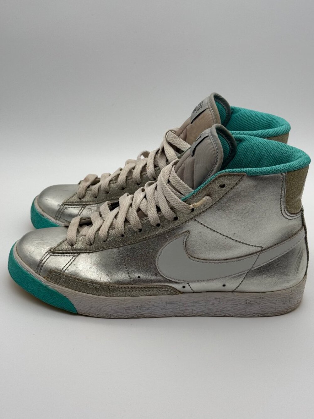 Nike Blazer High Freeze Queens Metallic Silver Sneakers Women's 8.5